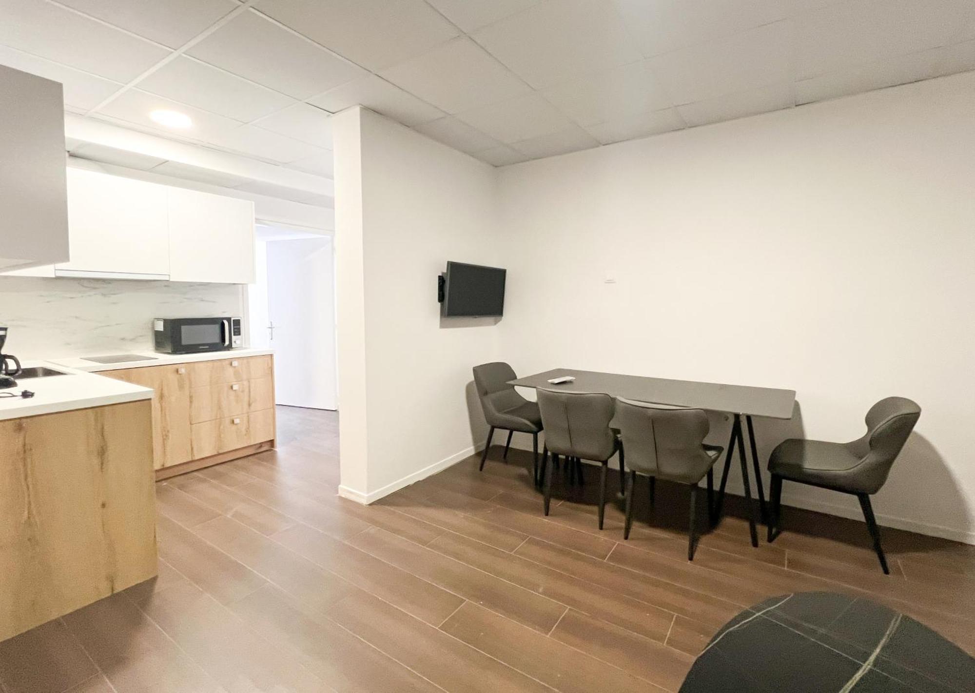 Anhome K11 Serviced Apartments Plus Atina Dış mekan fotoğraf